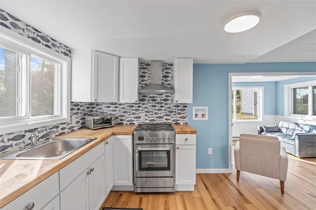 $339,900 | 81 North Rainbow Shores Road, Sandy Creek, NY 13142