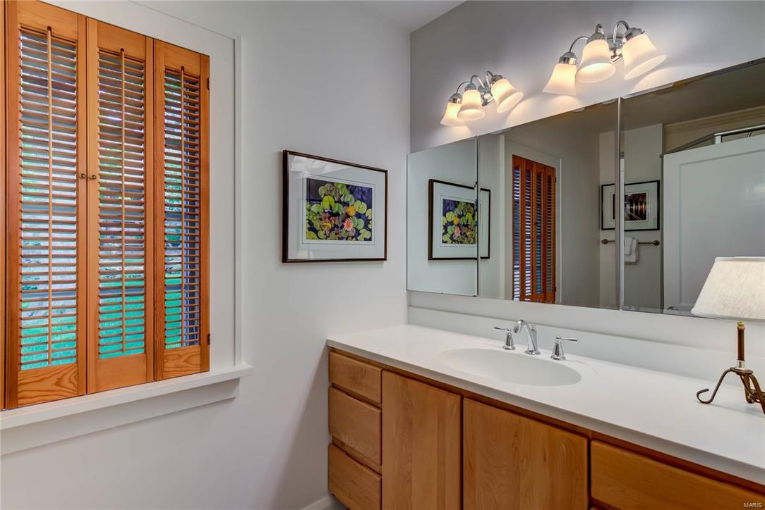 409 Belleview Avenue Webster Groves, MO 63119 - Photo 11 of 26