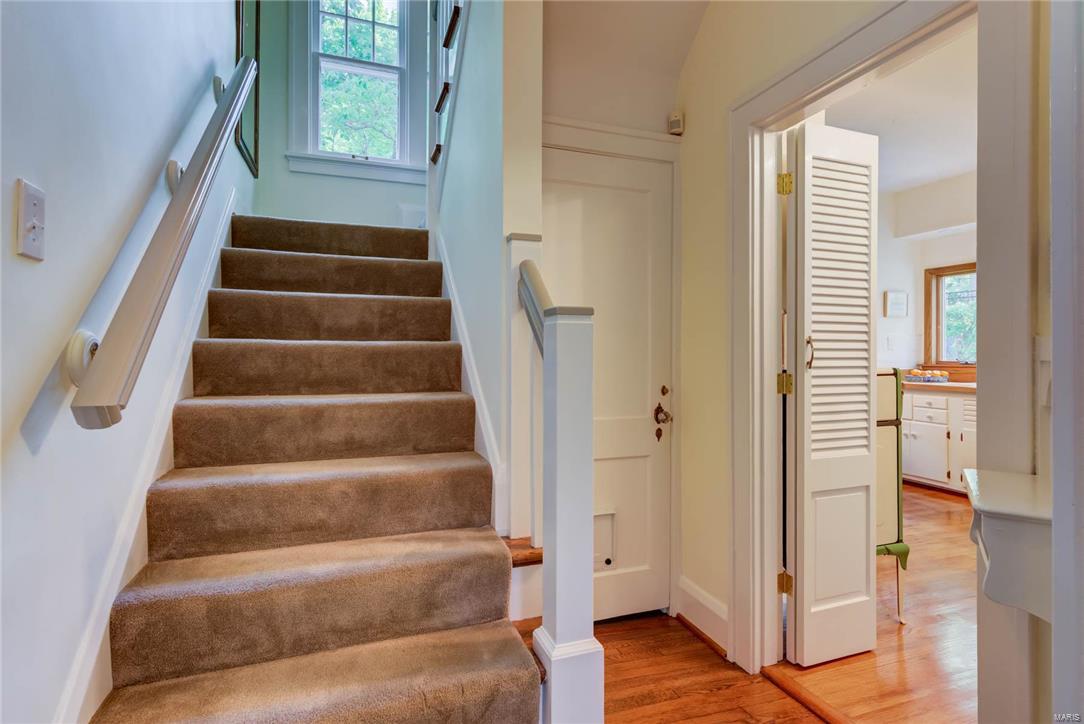 409 Belleview Avenue Webster Groves, MO 63119 - Photo 12 of 26