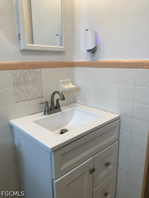 2428 Palm Ridge Road Sanibel, FL 33957 - Photo 8 of 13