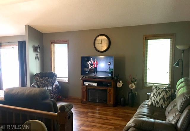 2019 Woodcrest Lane Southwest Rochester, MN 55902 - Photo 3 of 37