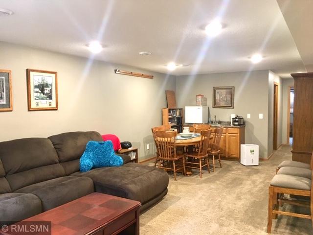 2019 Woodcrest Lane Southwest Rochester, MN 55902 - Photo 8 of 37