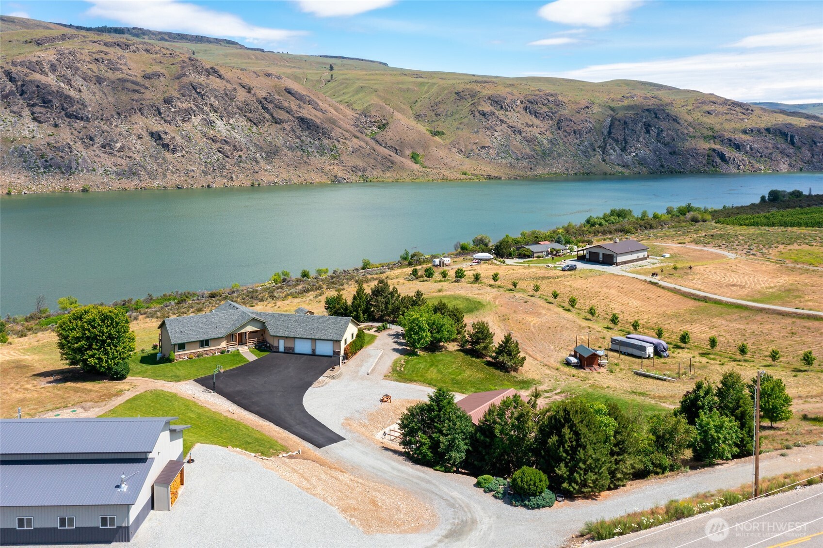 152 Starr Road Pateros, WA 98846 - Photo 18 of 40 Gallery Image 18