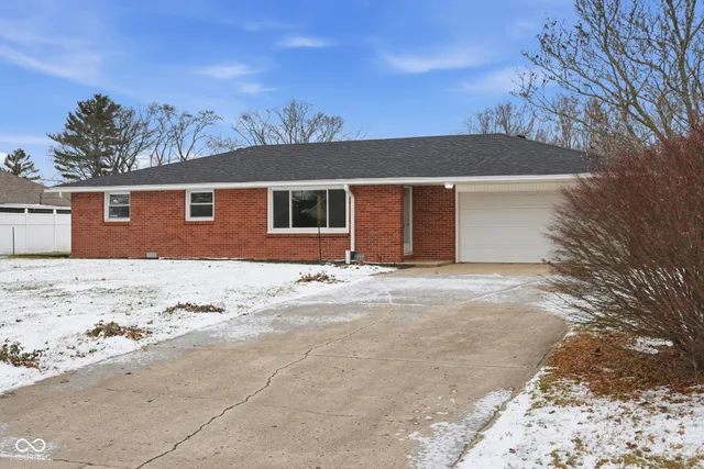 $255,000 | 824 Imy Lane, Anderson, IN 46013