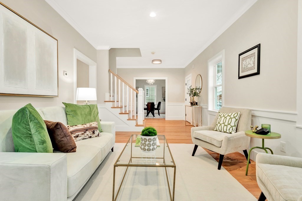 23 Wellesley Road Arlington, MA 02474 - Photo 7 of 41 Gallery Image 7