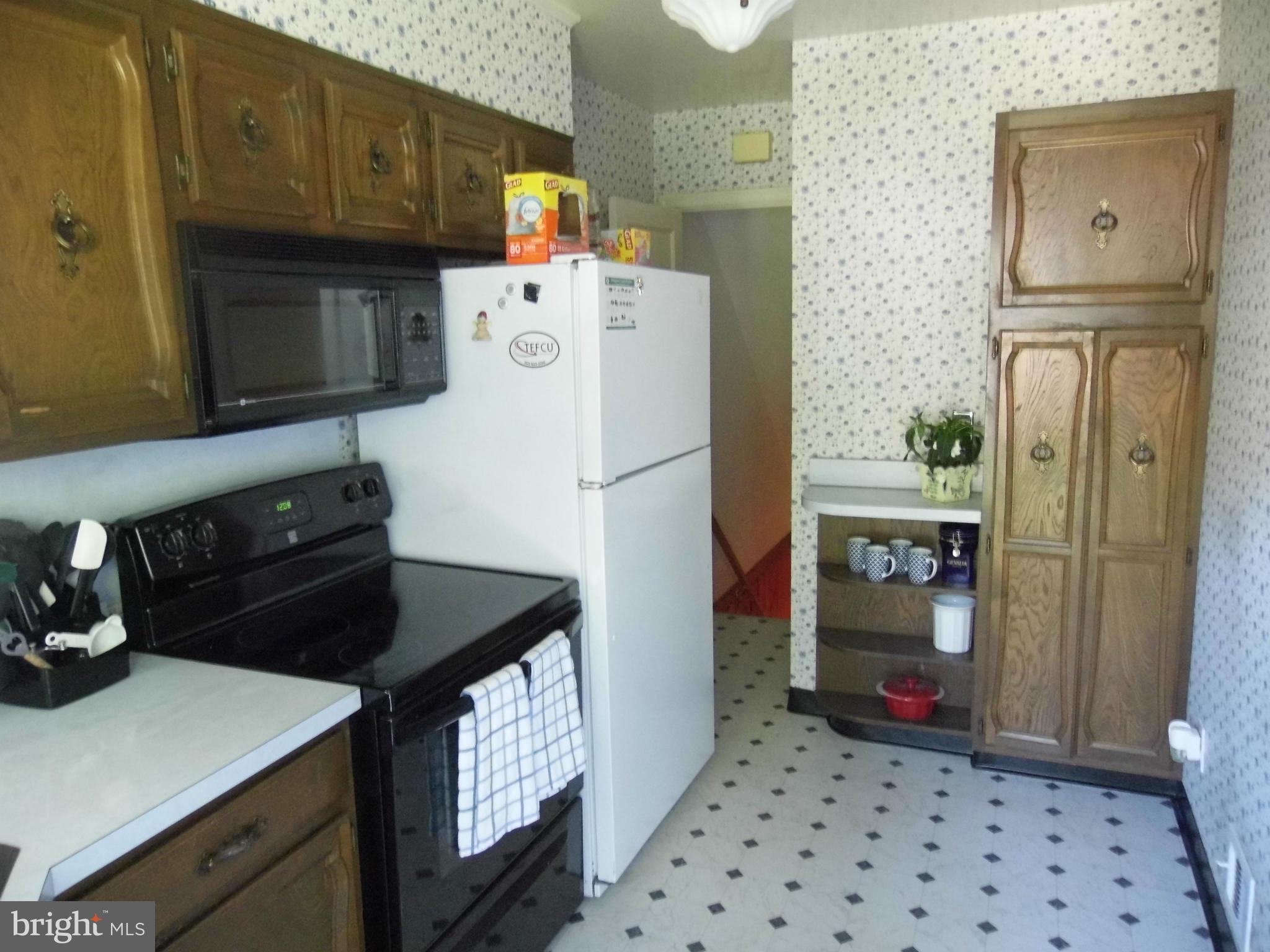 11980 Andrew Street Silver Spring, MD 20902 - Photo 2 of 24 Kitchen