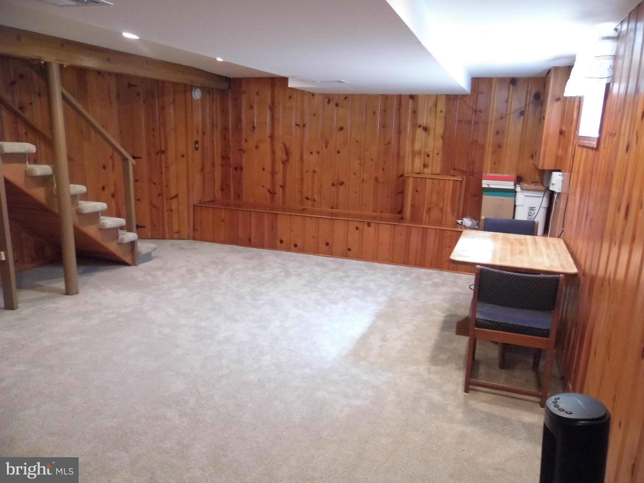 11980 Andrew Street Silver Spring, MD 20902 - Photo 18 of 24 Recreation Room