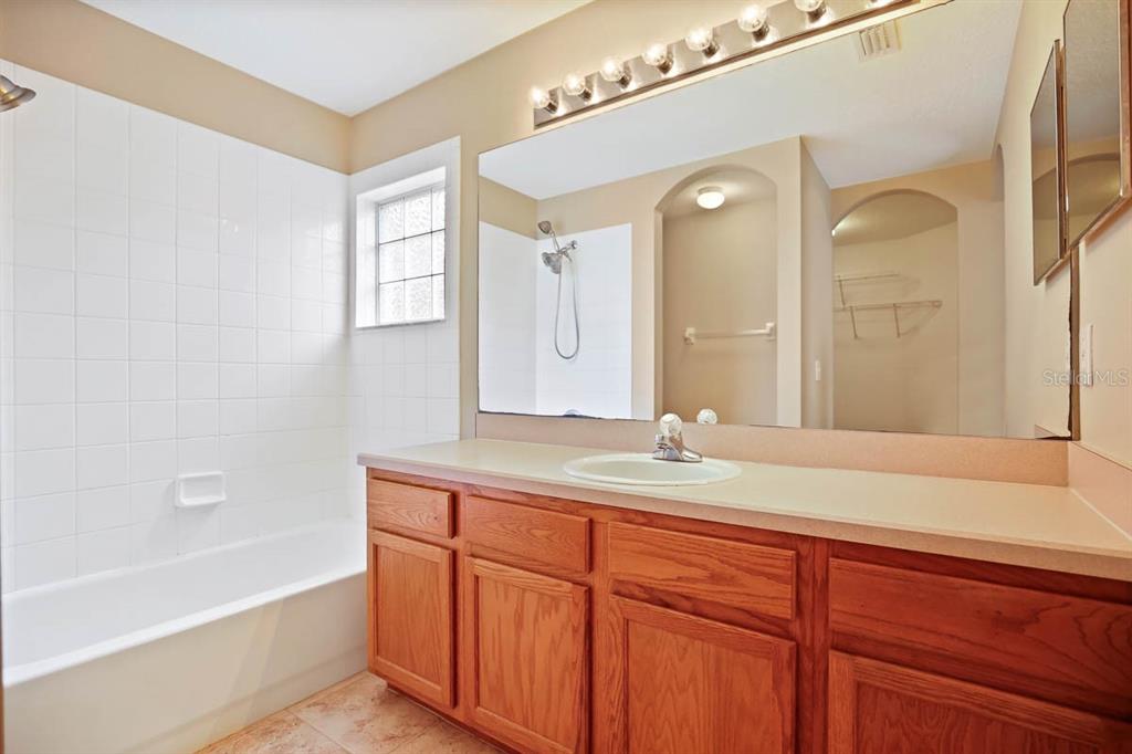 5726 Tanagerlake Road Lithia, FL 33547 - Photo 23 of 33 Gallery Image 23