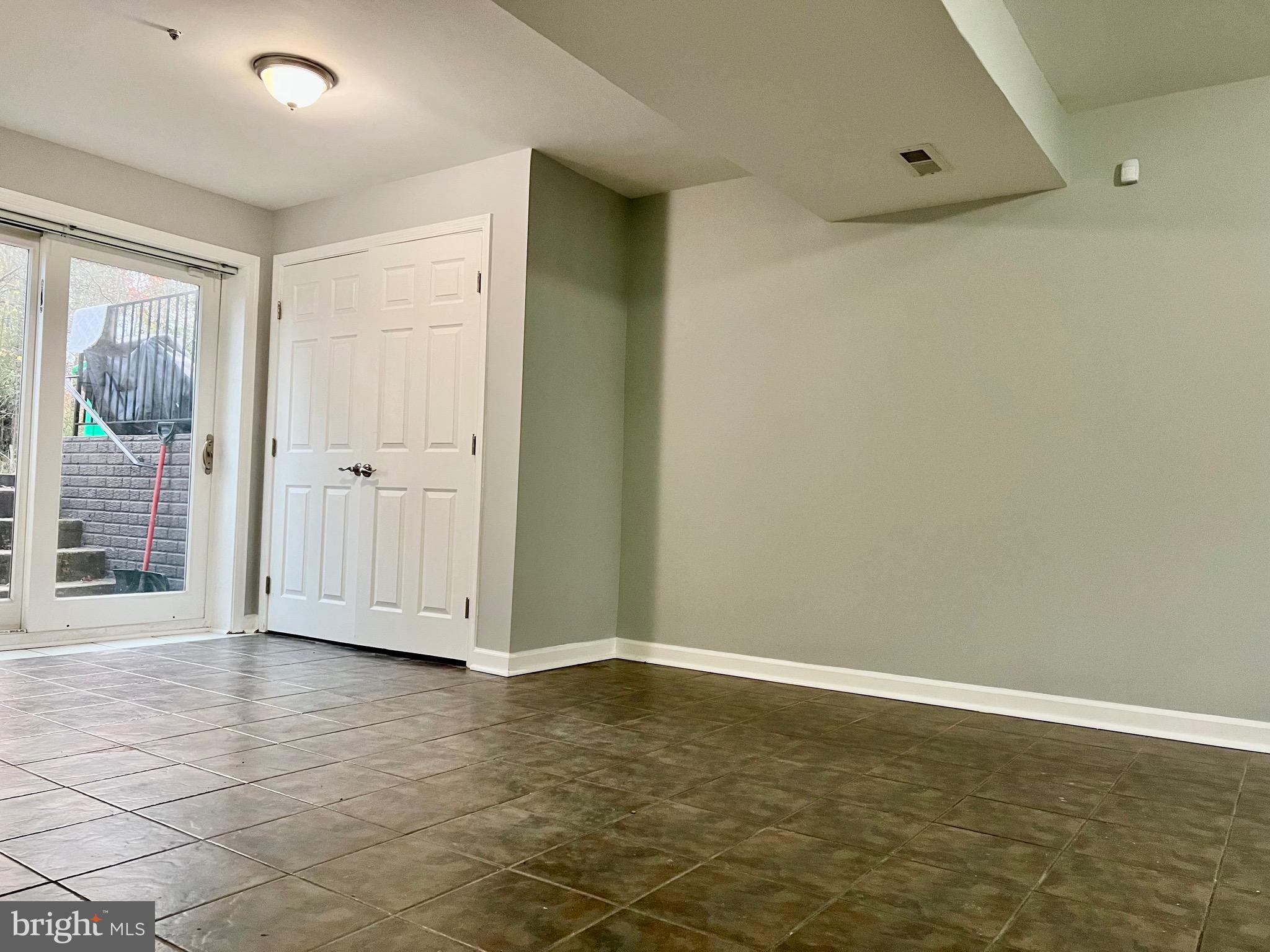 9909 Ridge Street Lanham, MD 20706 - Photo 30 of 34 Gallery Image 30