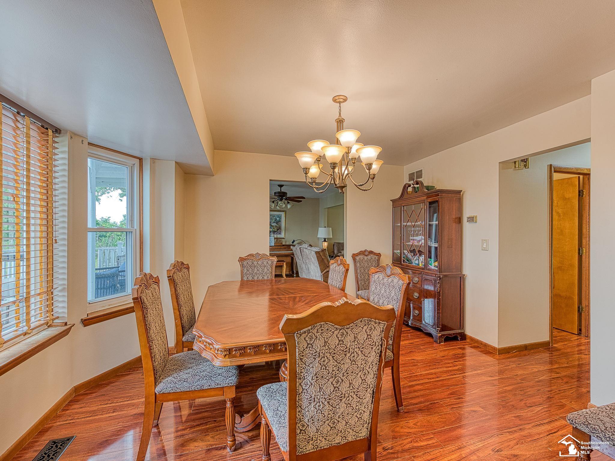 5847 Trombley Road Newport, MI 48166 - Photo 4 of 38