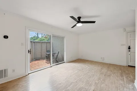 $1,875 | 2500 Steck Avenue, Unit 32, Austin, TX 78757