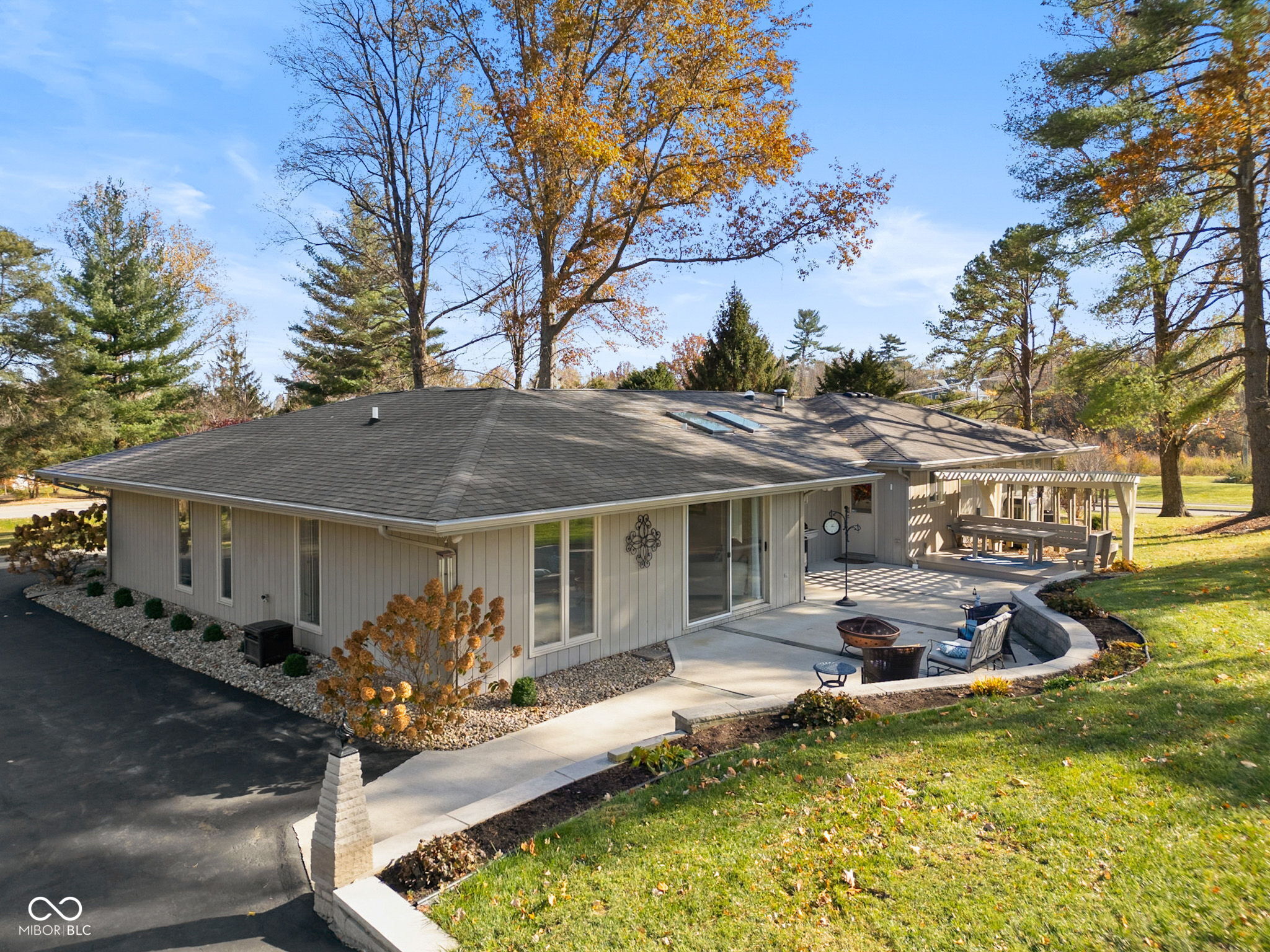 1790 Terrace Lake Road Columbus, IN 47201 - Photo 9 of 51