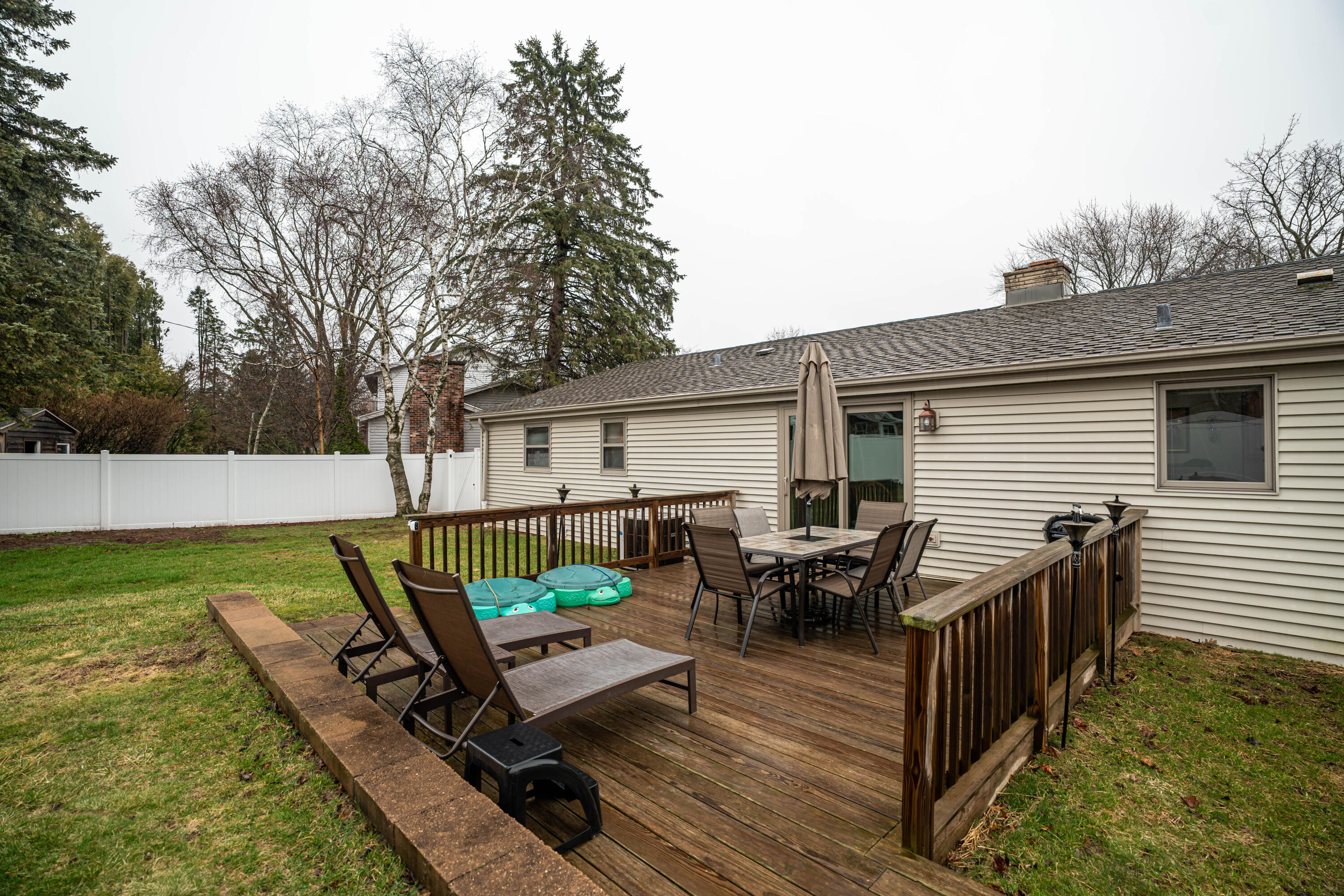 955 West Whitefish Road Port Washington, WI 53074 - Photo 29 of 30 Deck