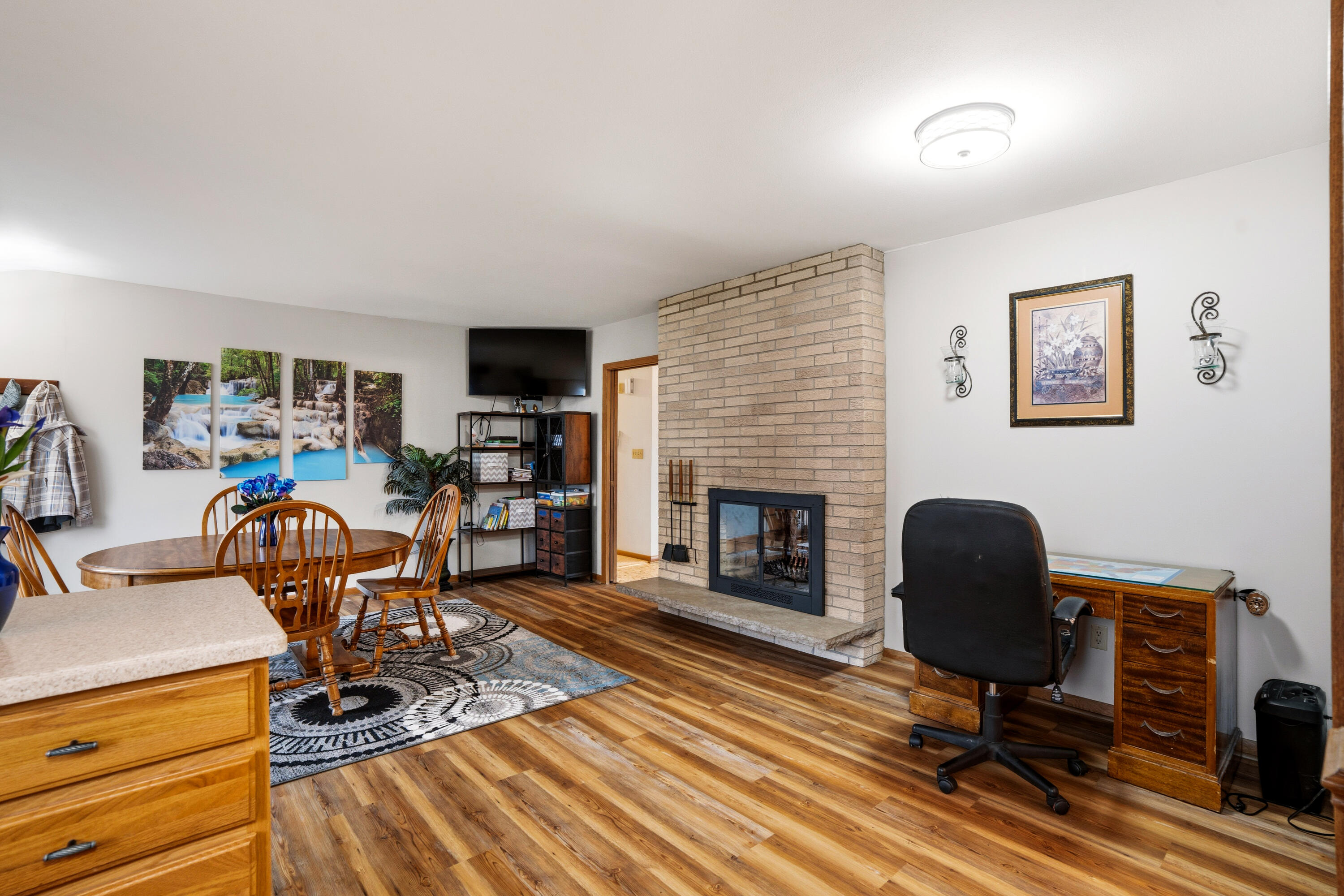 955 West Whitefish Road Port Washington, WI 53074 - Photo 8 of 30 Double Sided Fireplace