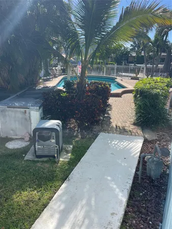 $1,900 | 1100 Pine Drive, Unit 201, Pompano Beach, FL 33060