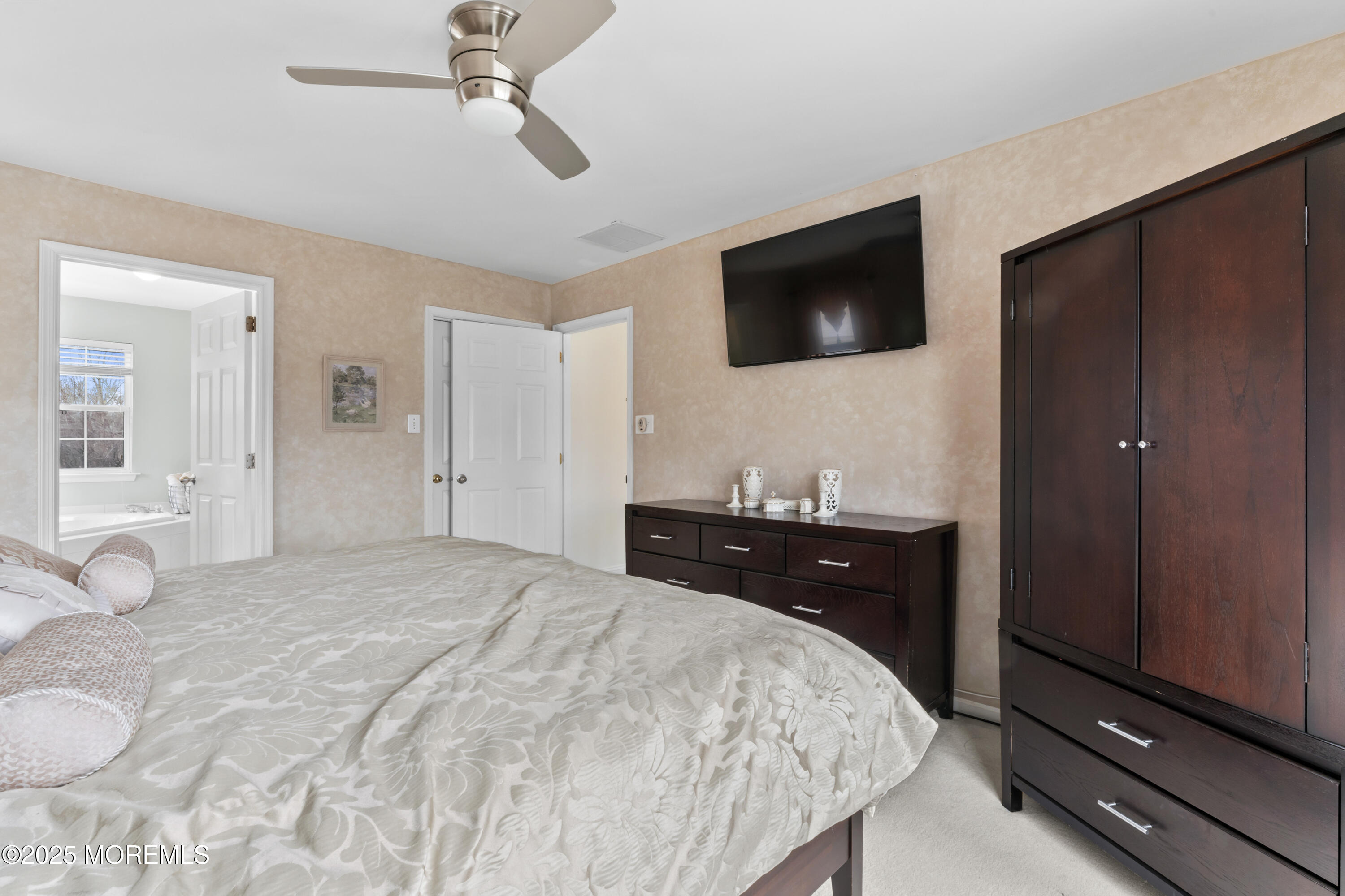 65 Danella Way Howell, NJ 07731 - Photo 25 of 40 Primary Bedroom