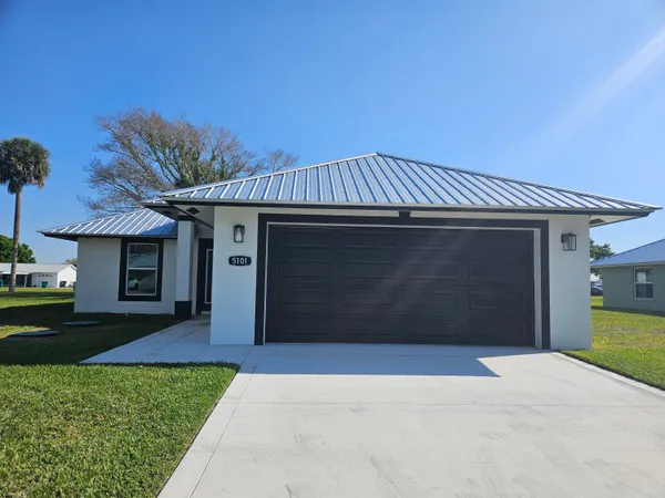 $349,000 | 5101 Southeast 43rd Trace, Okeechobee, FL 34974