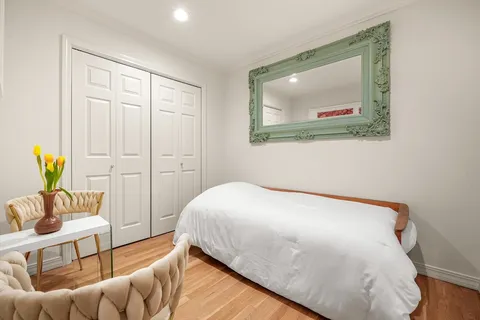 $1,695,000 | 116 Commonwealth Avenue, Unit 1, Boston, MA 02116