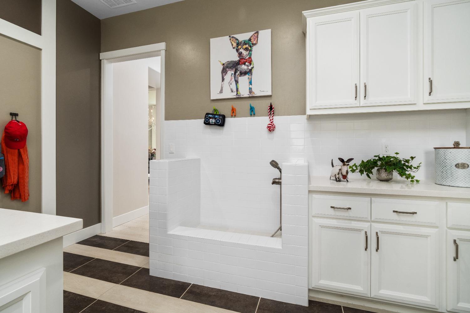 1764 Lester Avenue Clovis, CA 93619 - Photo 21 of 51 a bathroom with a bathtub and a shower
