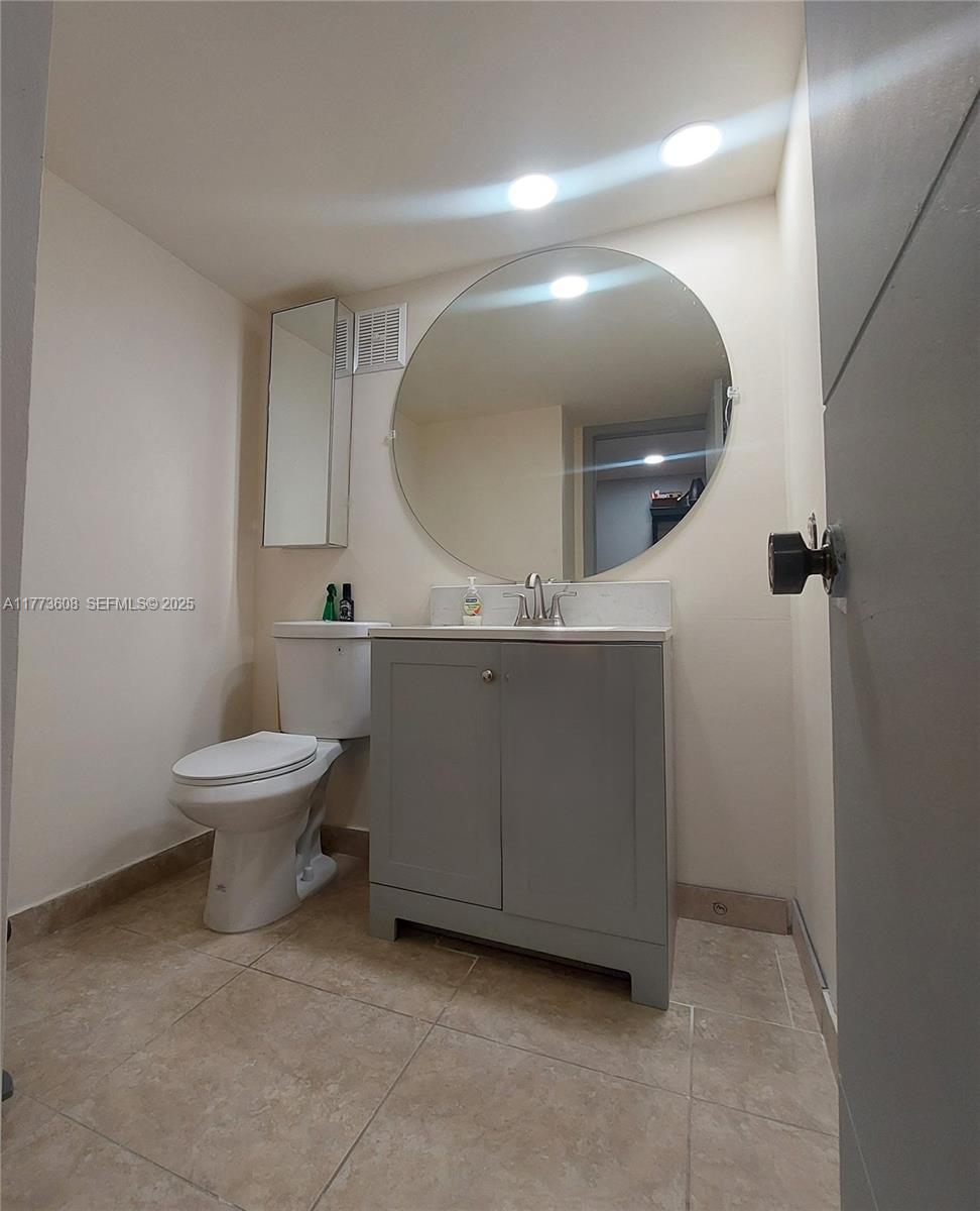 16300 Golf Club Road, Unit 317 Weston, FL 33326 - Photo 5 of 41