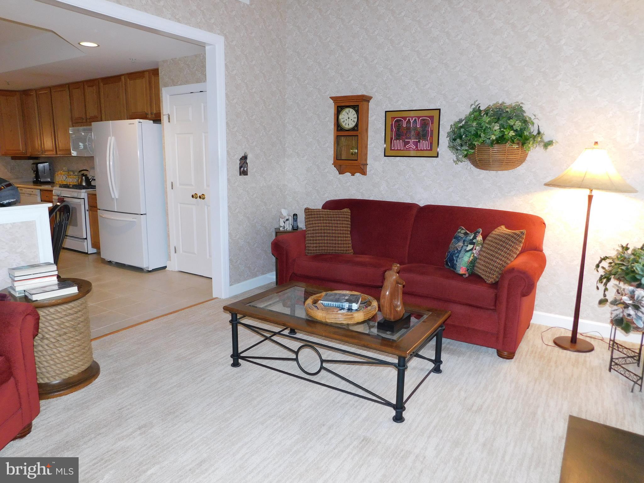 309 Colony Point Place Edgewater, MD 21037 - Photo 5 of 17 SunRoom adjacent to Kitchen and screened porch