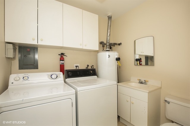 635 Morton Street Hoffman Estates, IL 60169 - Photo 9 of 10