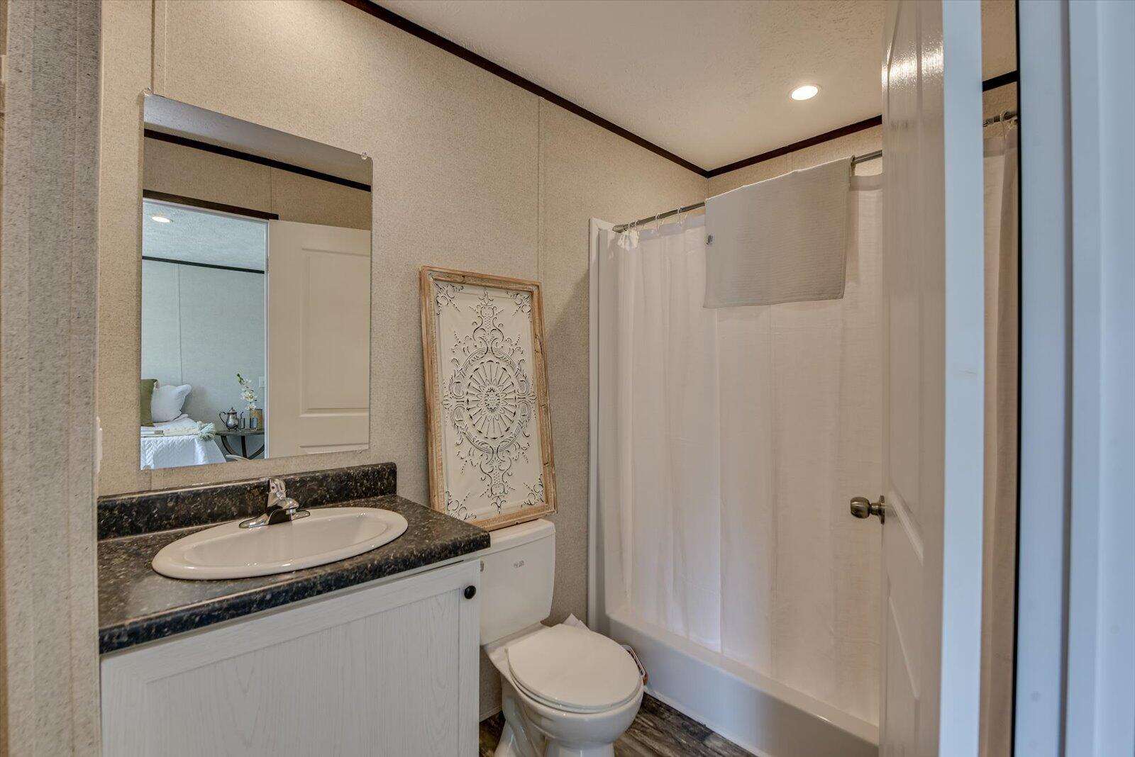 124 Carline Road Gloverville, SC 29828 - Photo 9 of 33 Master Bathroom w/walk in closet