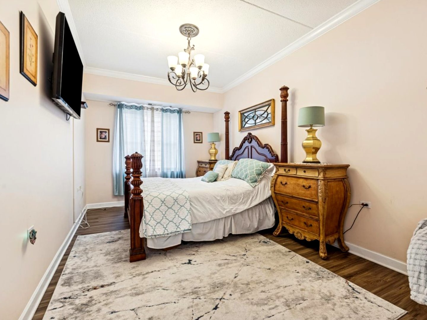 9355 Irving Park Road, Unit 404 Schiller Park, IL 60176 - Photo 13 of 29