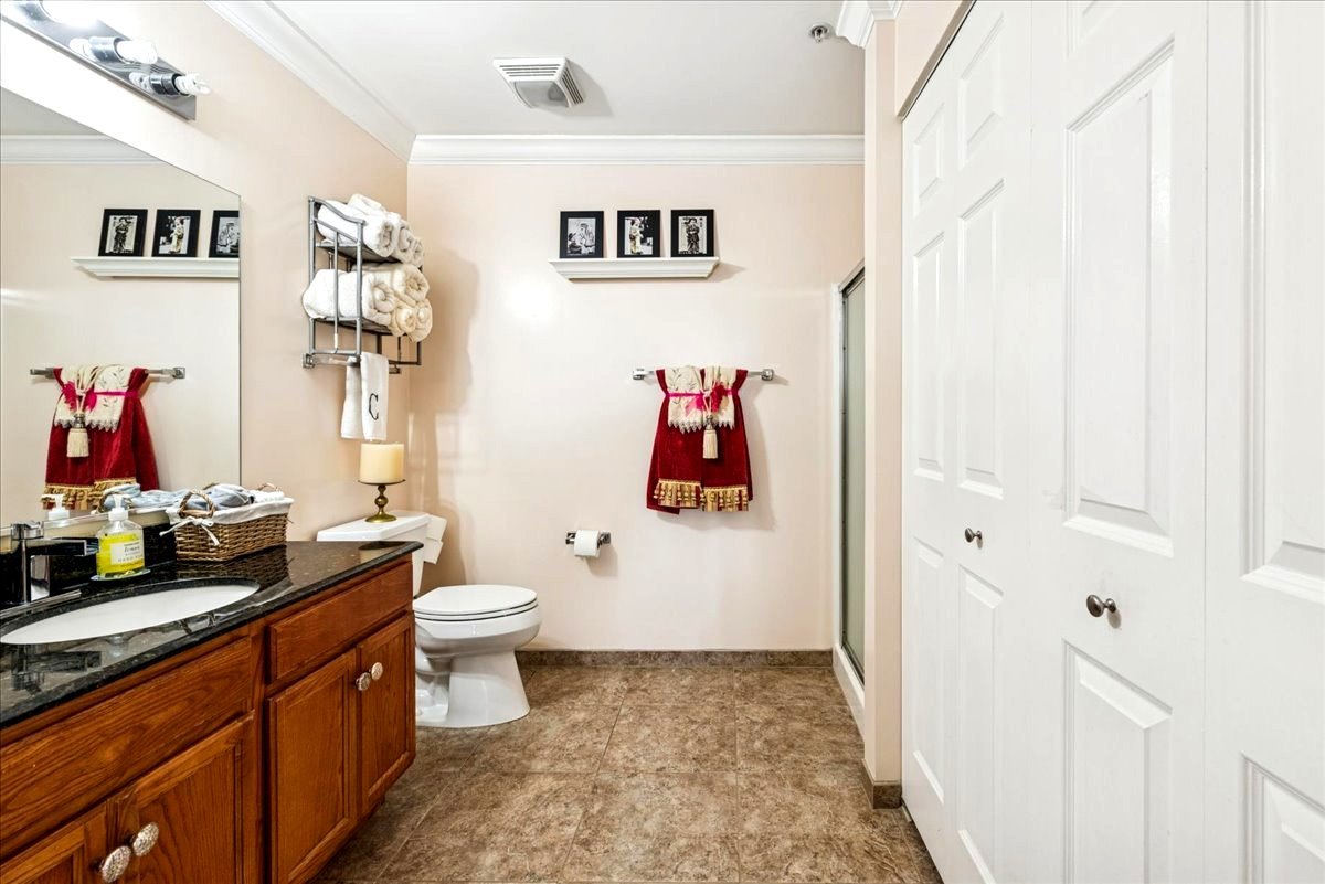 9355 Irving Park Road, Unit 404 Schiller Park, IL 60176 - Photo 16 of 29