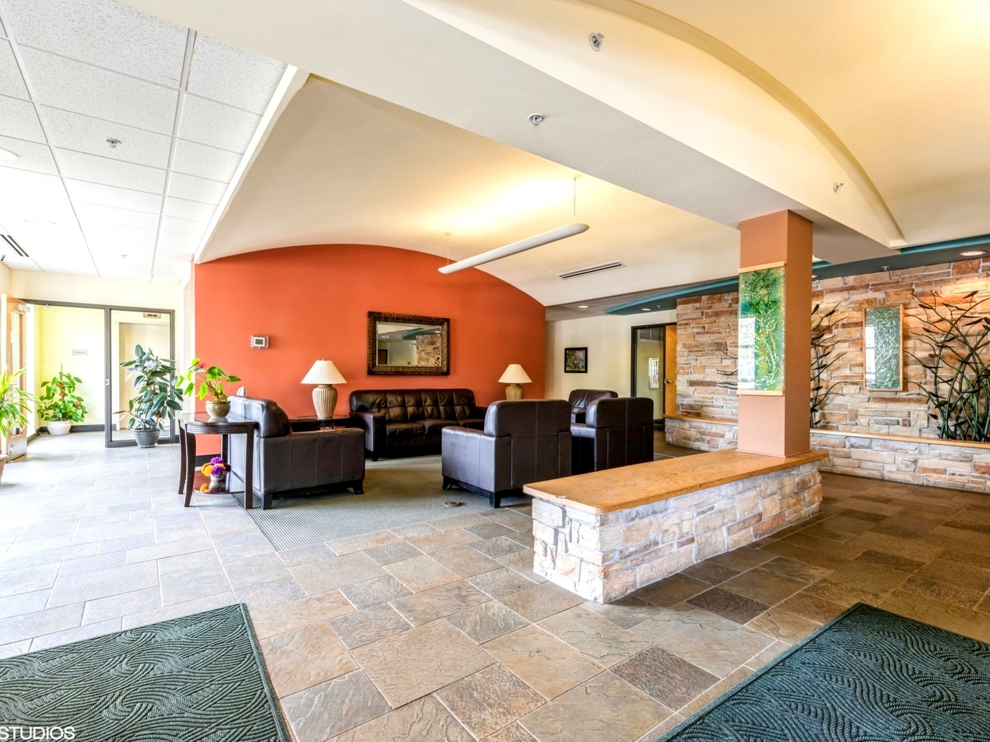 9355 Irving Park Road, Unit 404 Schiller Park, IL 60176 - Photo 20 of 29