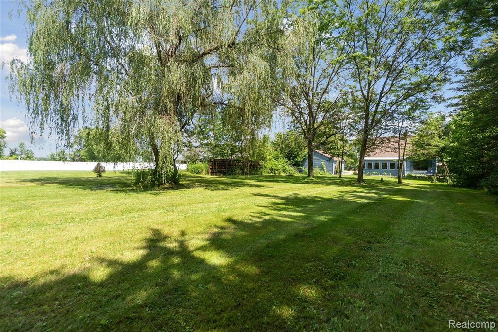 8040 Seymour Road Gaines, MI 48436 - Photo 4 of 26 Gallery Image 4