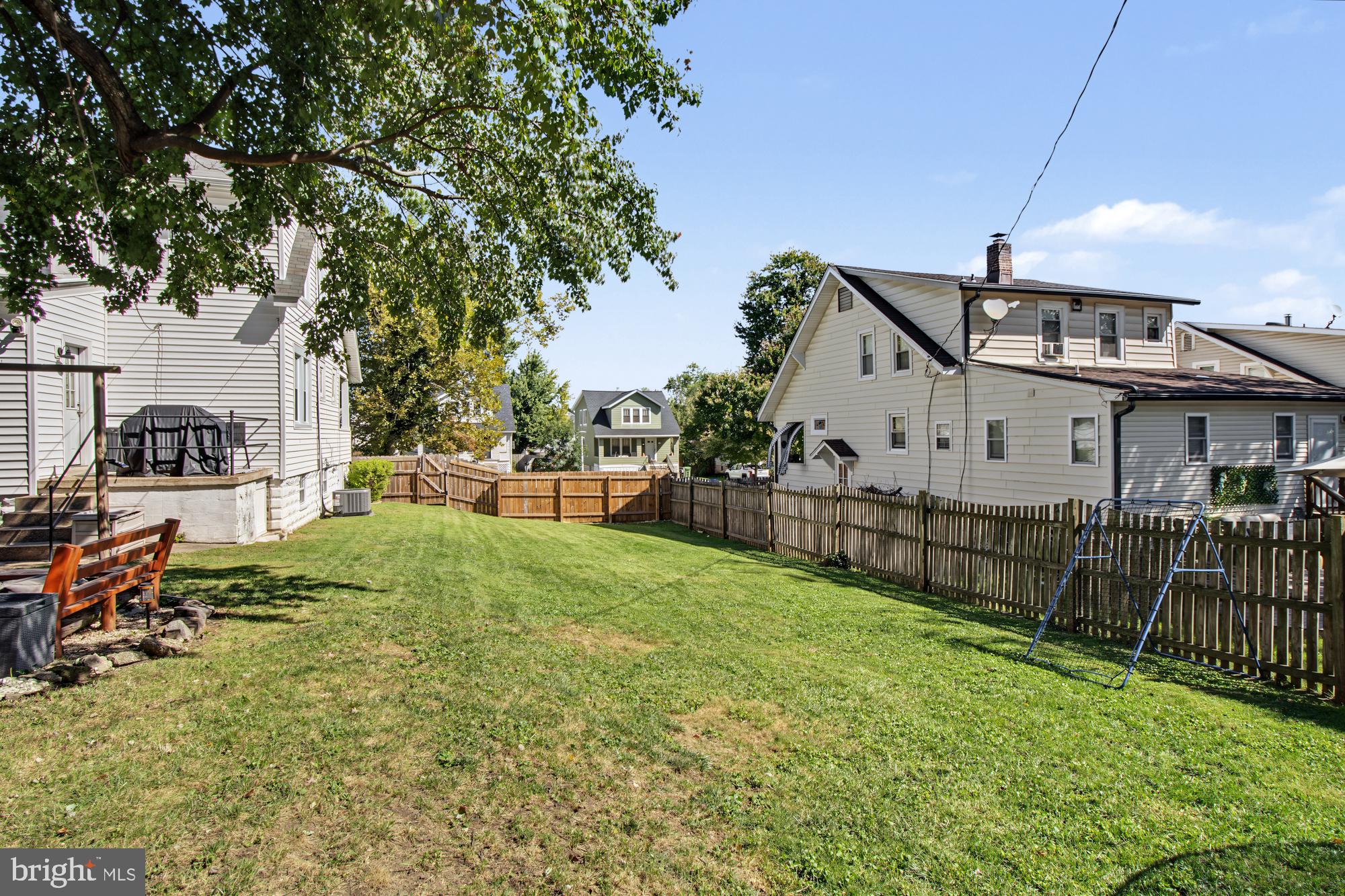 2811 Pinewood Avenue Baltimore, MD 21214 - Photo 46 of 51 Fully fenced in yard