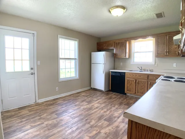 $1,195 | 1112 Keith Avenue, Oak Grove, KY 42262