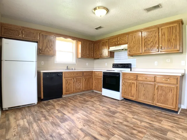 $1,195 | 1112 Keith Avenue, Oak Grove, KY 42262