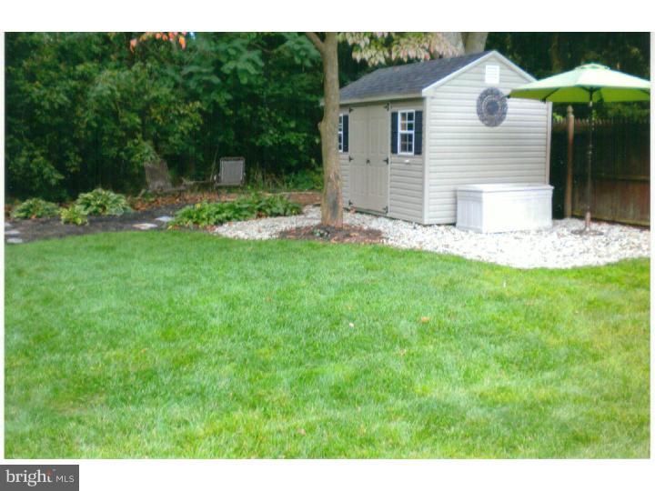 44 Valley View Road Hamilton, NJ 08620 - Photo 13 of 14 Exterior Back