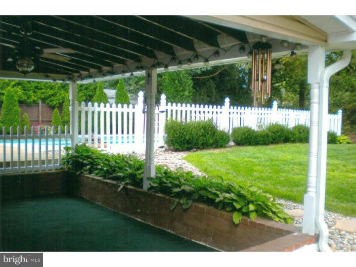 44 Valley View Road Hamilton, NJ 08620 - Photo 10 of 14 Patio