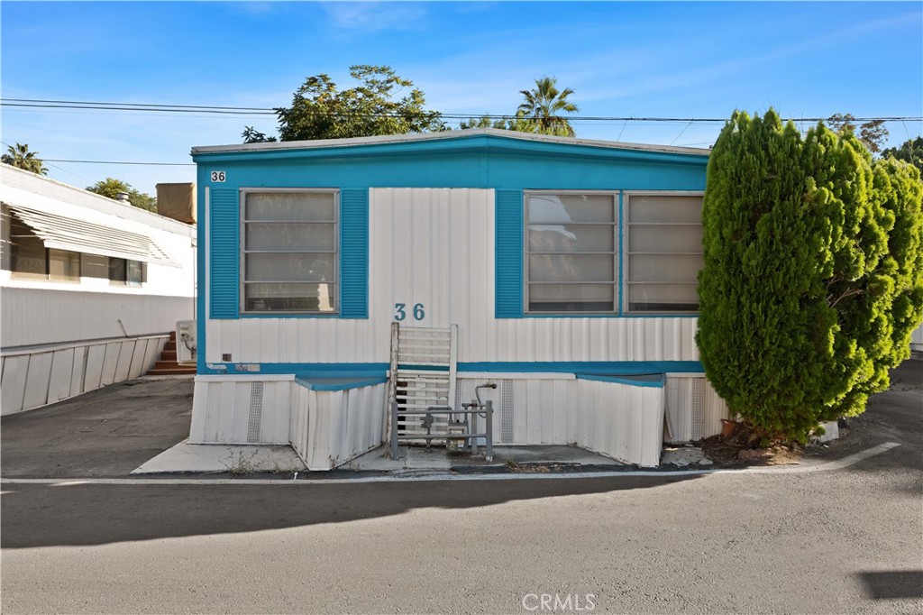 10711 Sherman Grove Avenue, Unit 36 Sunland, CA 91040 - Photo 17 of 20