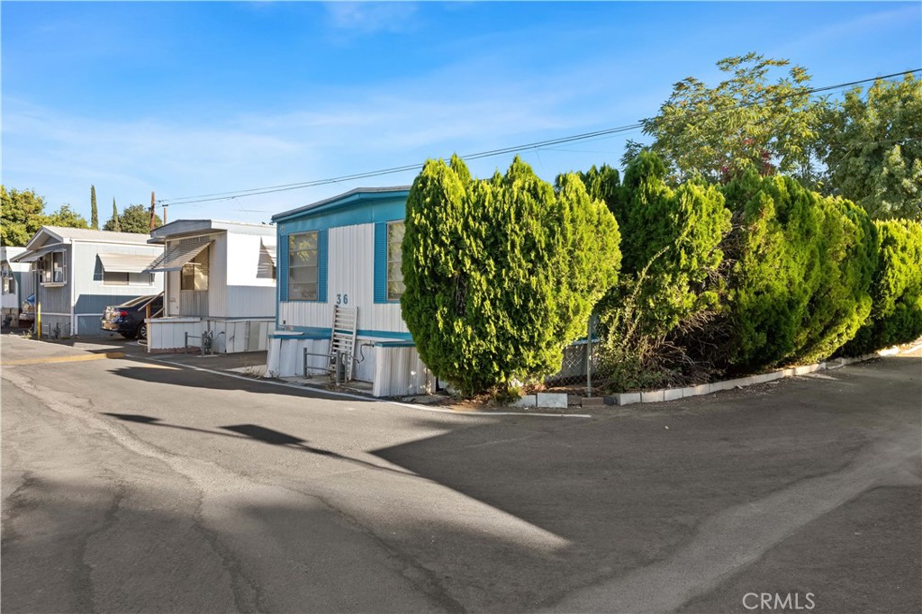 10711 Sherman Grove Avenue, Unit 36 Sunland, CA 91040 - Photo 19 of 20