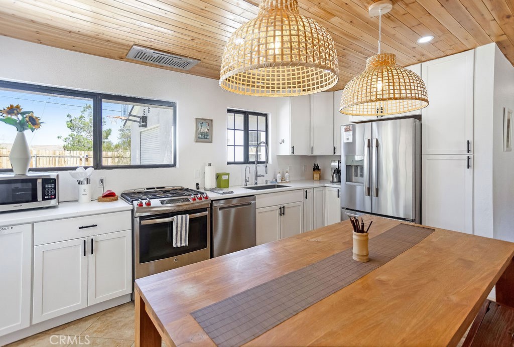 61680 Valley View Drive Joshua Tree, CA 92252 - Photo 13 of 39