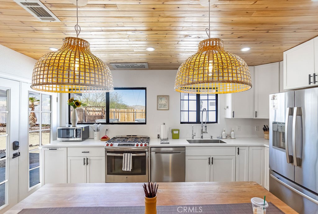 61680 Valley View Drive Joshua Tree, CA 92252 - Photo 16 of 39