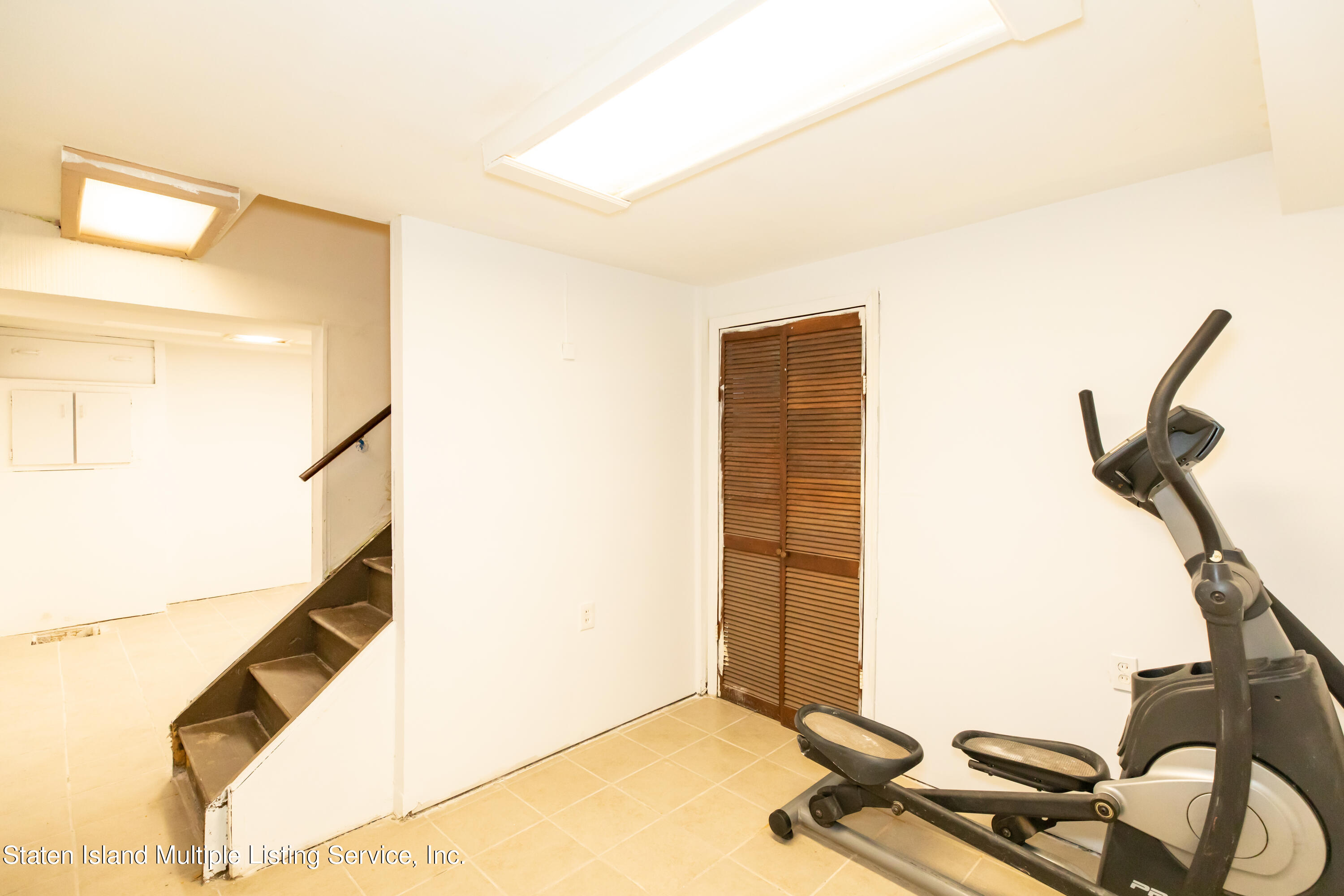 467 Willow Road East, Unit 2 Staten Island, NY 10314 - Photo 21 of 23 p53a3138jpg