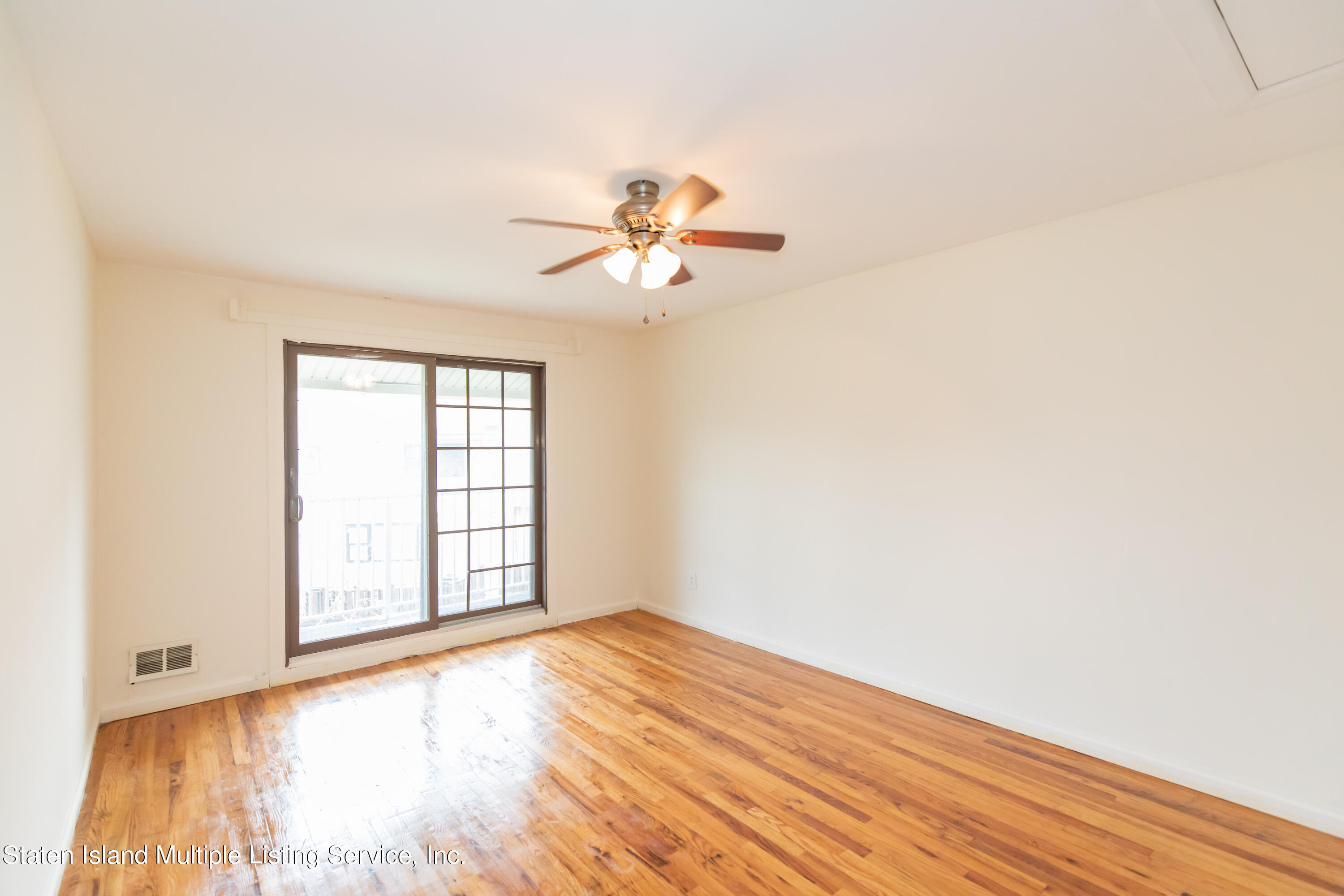 467 Willow Road East, Unit 2 Staten Island, NY 10314 - Photo 10 of 23 p53a3102jpg