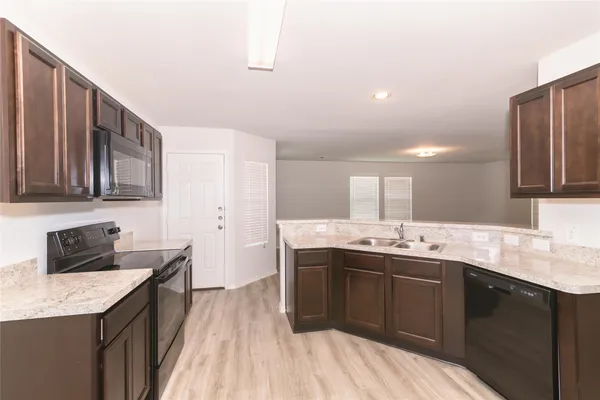 $2,110 | 3323 Lake Como Court, Katy, TX 77493