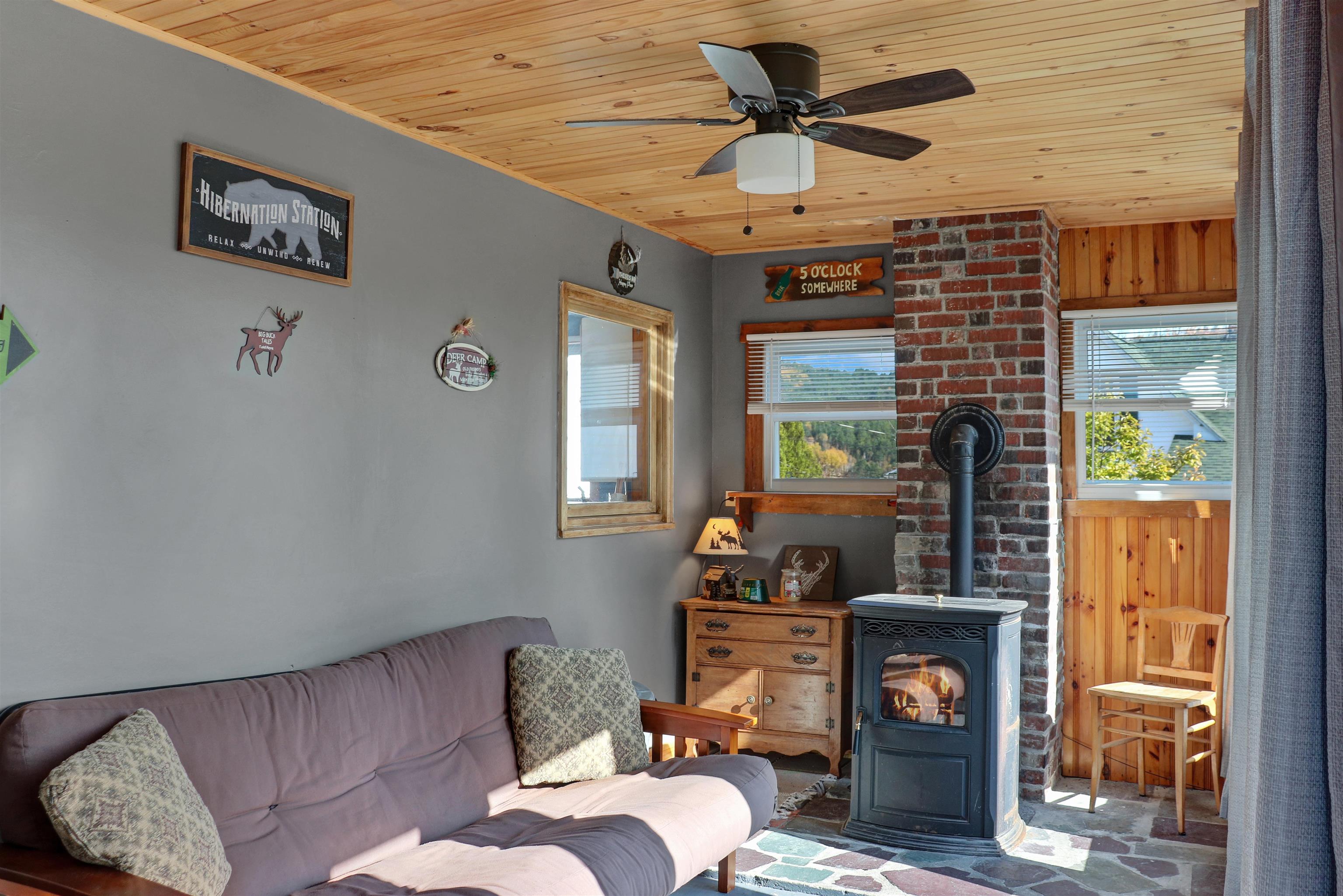 17 2nd Street Gorham, NH 03581 - Photo 11 of 60