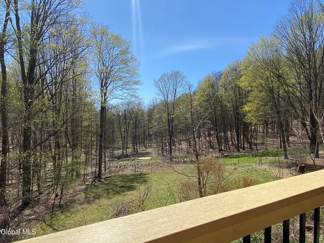 $400,000 | 427 Gilchrist Hill Road, Hartford, NY 12838