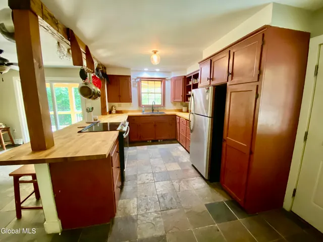 $400,000 | 427 Gilchrist Hill Road, Hartford, NY 12838