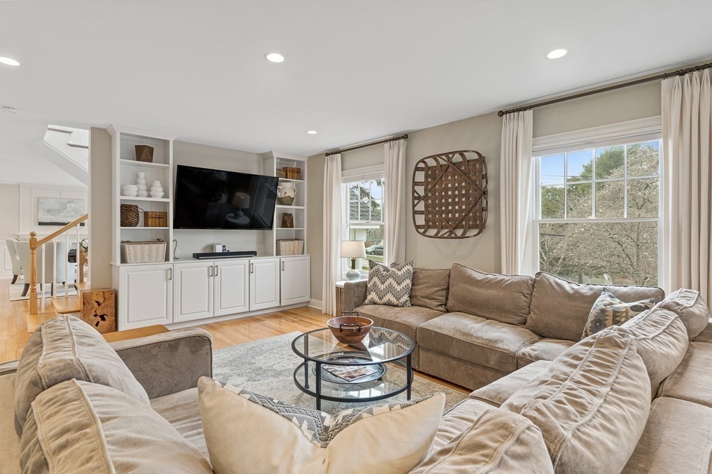 239 Ridge Street Winchester, MA 01890 - Photo 15 of 42 Gallery Image 15