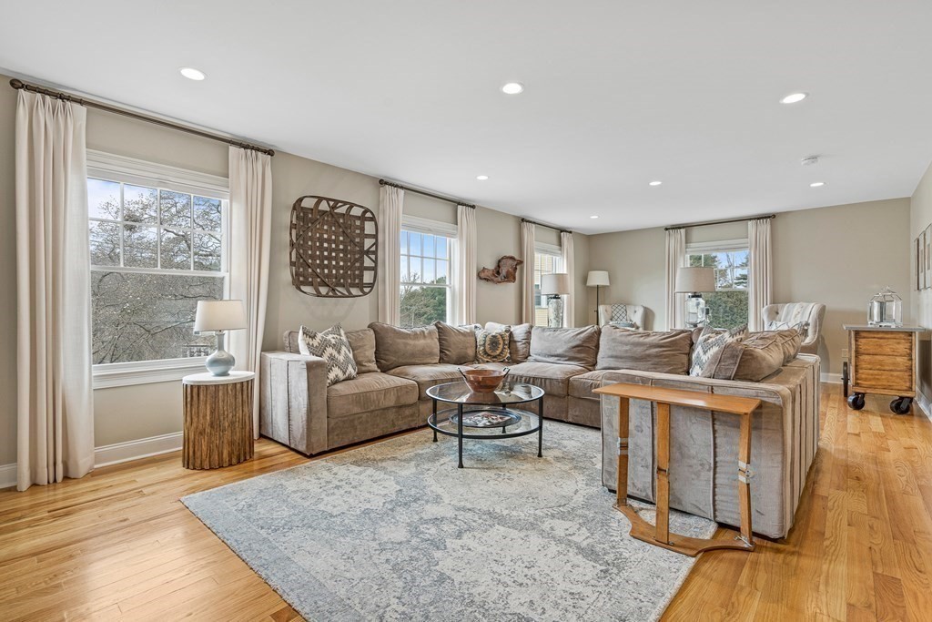 239 Ridge Street Winchester, MA 01890 - Photo 16 of 42 Gallery Image 16