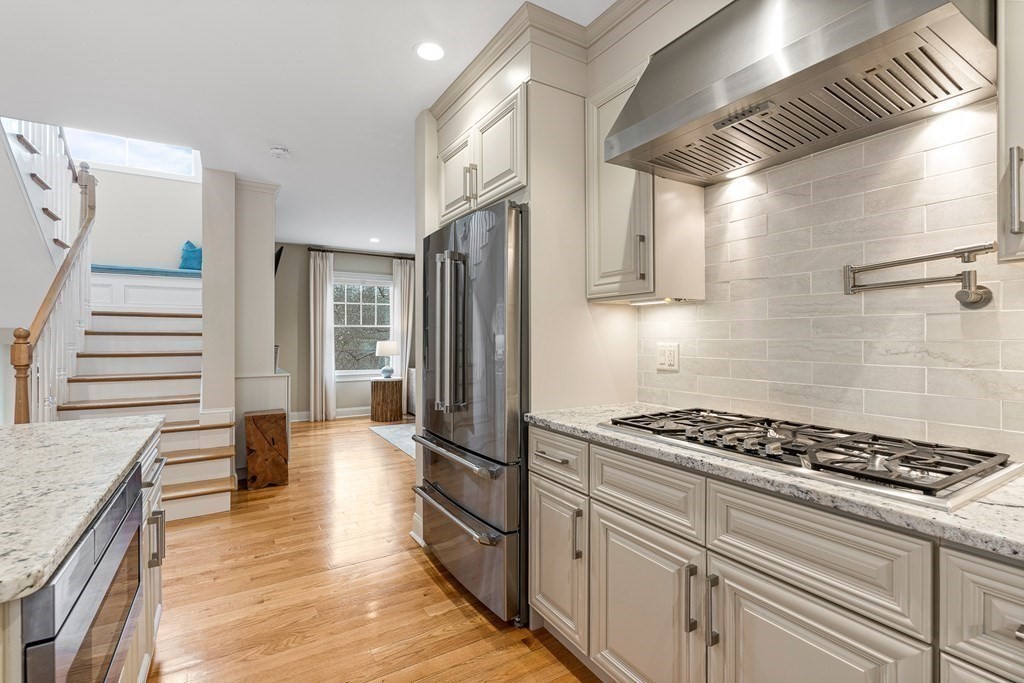 239 Ridge Street Winchester, MA 01890 - Photo 8 of 42 Gallery Image 8
