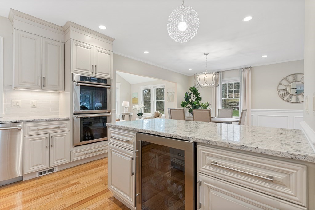 239 Ridge Street Winchester, MA 01890 - Photo 9 of 42 Gallery Image 9